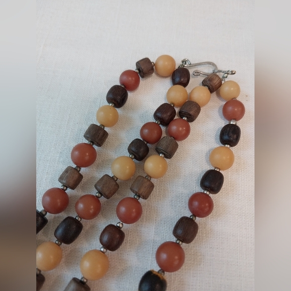 Vintage Stone and Wood Beaded Necklace Geometric Inlay Pendant Neutral Colors - Picture 13 of 16